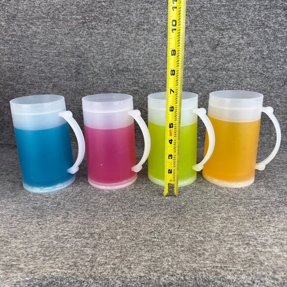 ✅Freezer Mug Set of 4 Double Wall Insulated Gel Plastic Freezable Frosty - Picture 3 of 8
